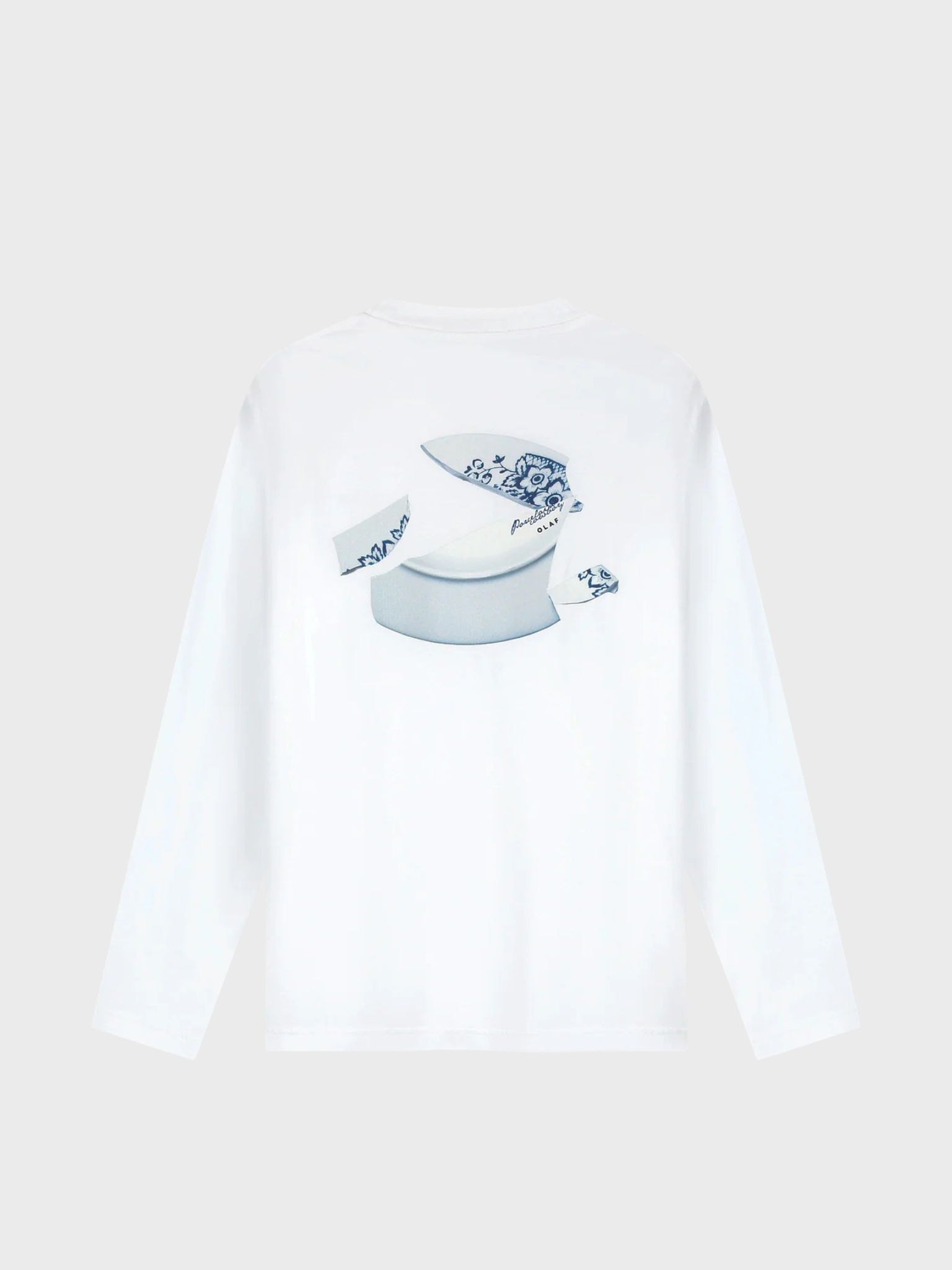 OLAF Broken Plate Ls Tee in Optical White met een print van gebroken borden op de voorkant