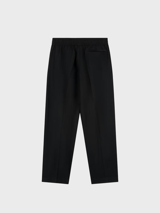 OLAF Regular Pleated Pant in black, front view