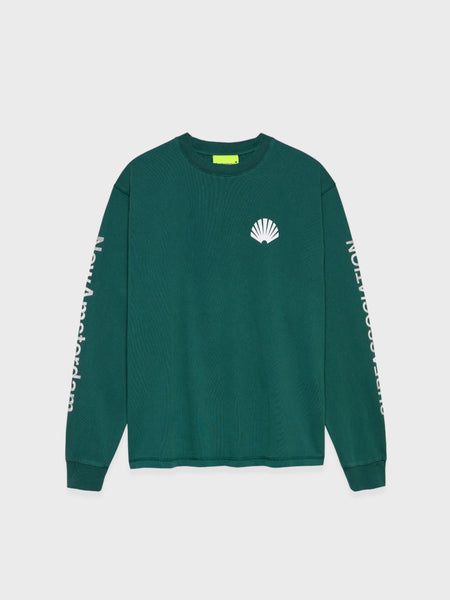 New Amsterdam Surf Association Logo Longsleeve in flessengroen met wit logo en mouwprint, voorkant