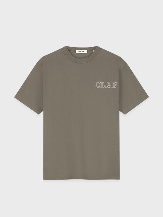 OLAF Western Logo T-shirt in Chocolate Chip, voorkant met geborduurd logo